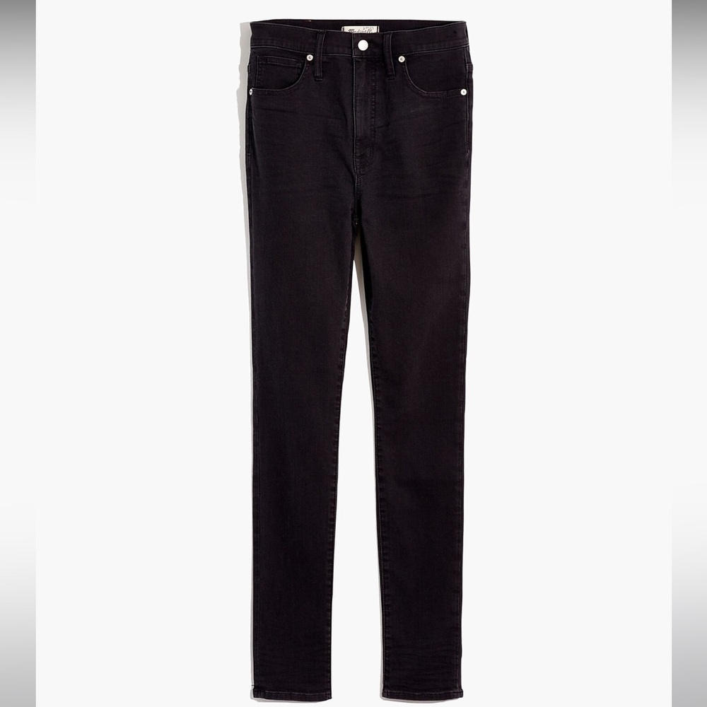 MADEWELL 11” High-Rise Skinny Jean size 26 in jet black Raw hem.